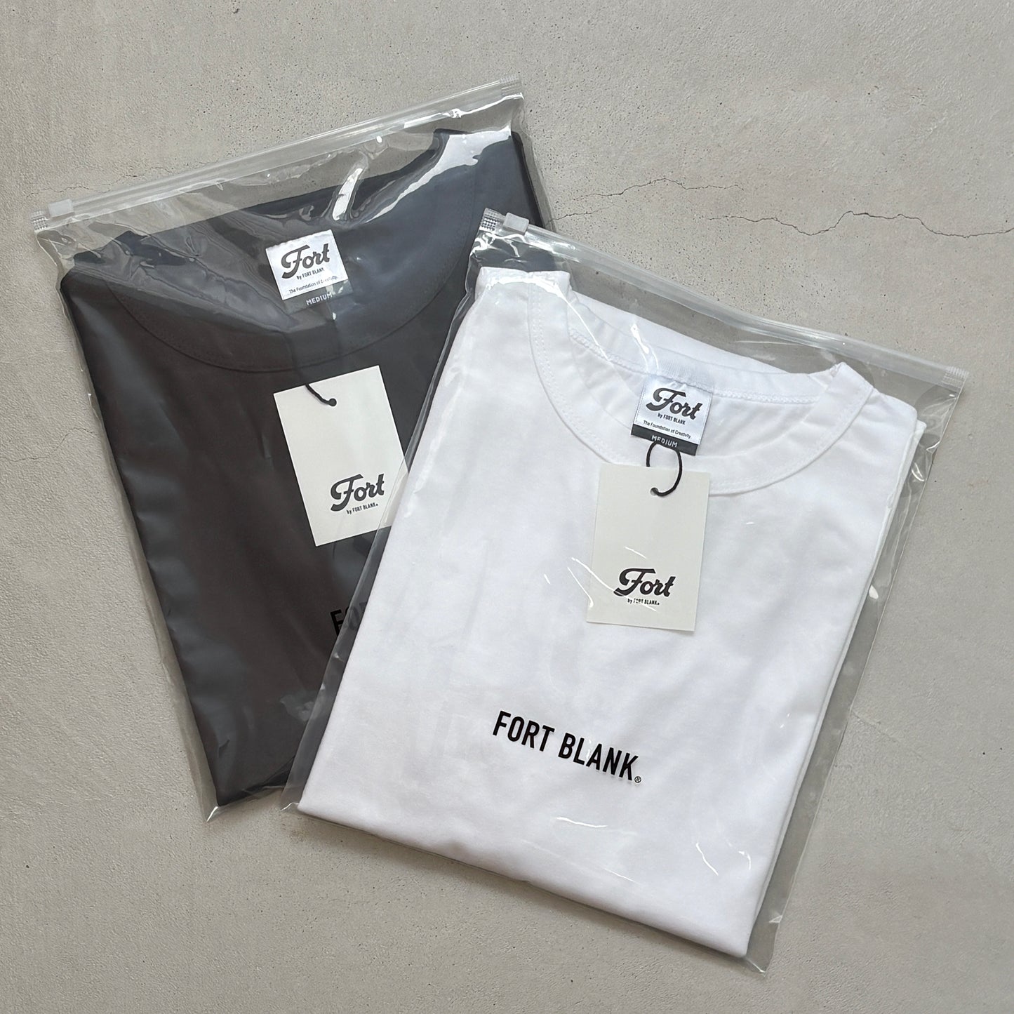 バインダーネック Tシャツ